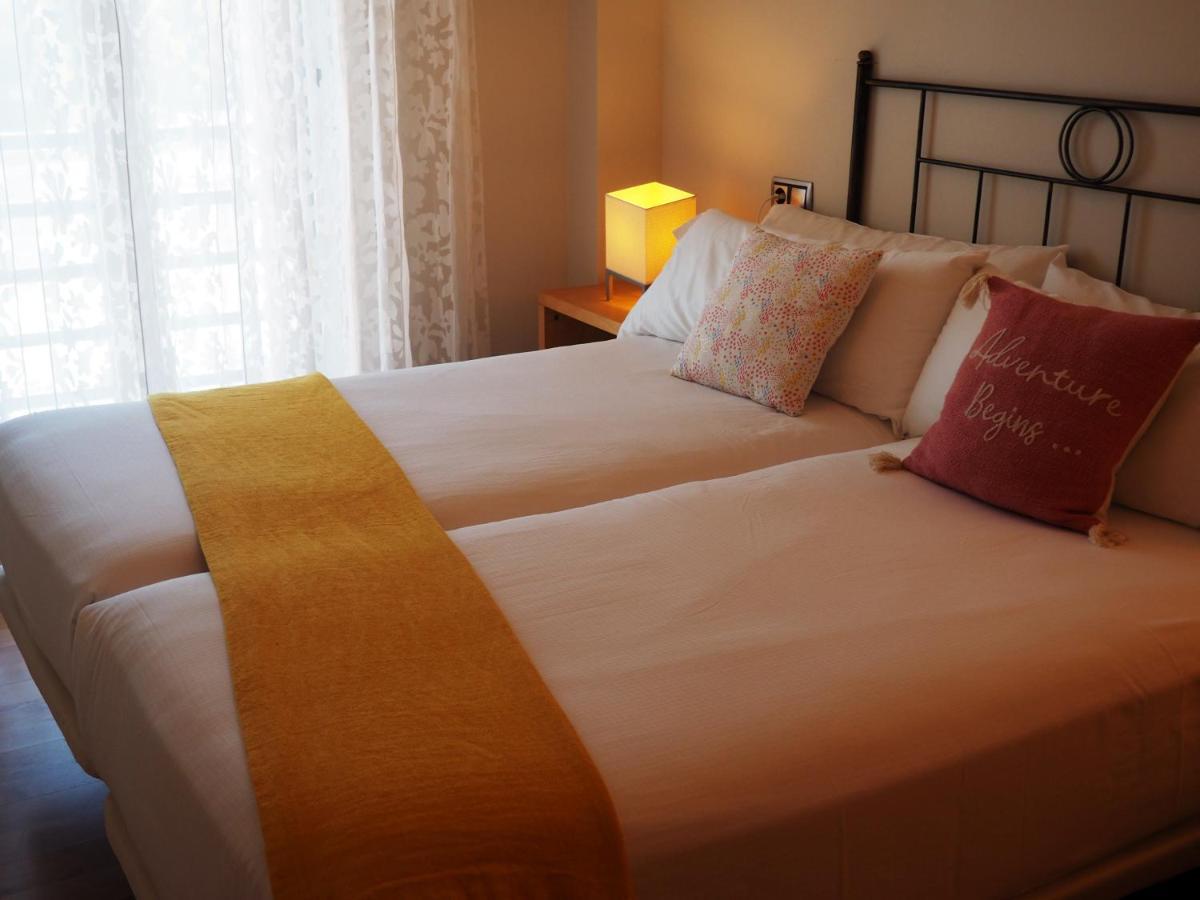Apartamento Ainsa Pirineo Ngoại thất bức ảnh